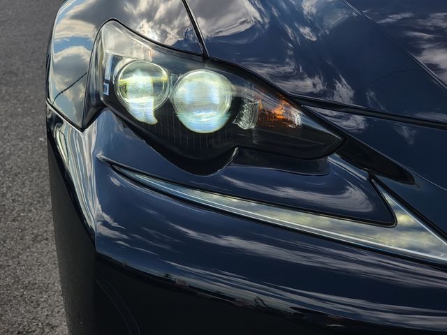 TOYOTA LEXUS IS300h 2014