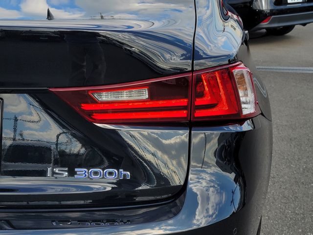 TOYOTA LEXUS IS300h 2014