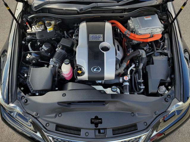 TOYOTA LEXUS IS300h 2014