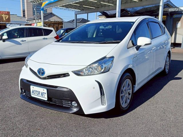 TOYOTA PRIUS Alpha 2016