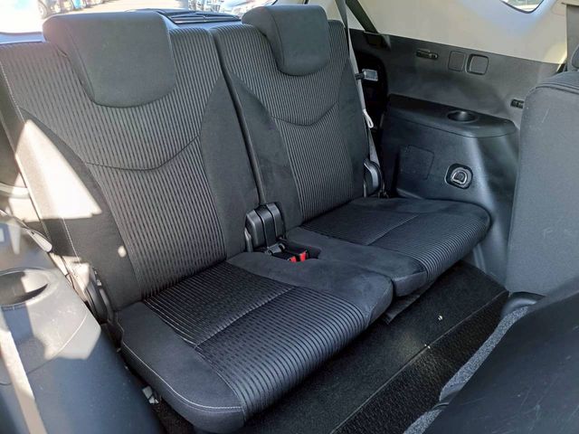 TOYOTA PRIUS Alpha 2016