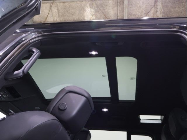 ROVER ROVER DEFENDER 2024