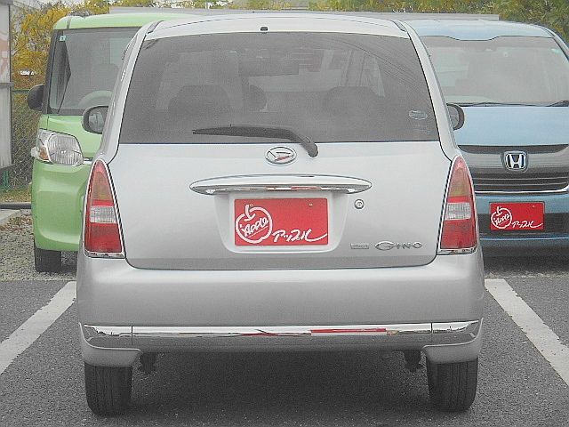 DAIHATSU MIRA GINO 2005