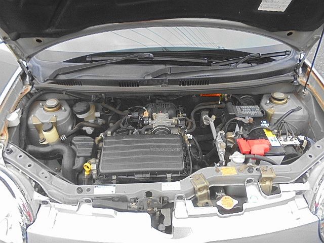 DAIHATSU MIRA GINO 2005