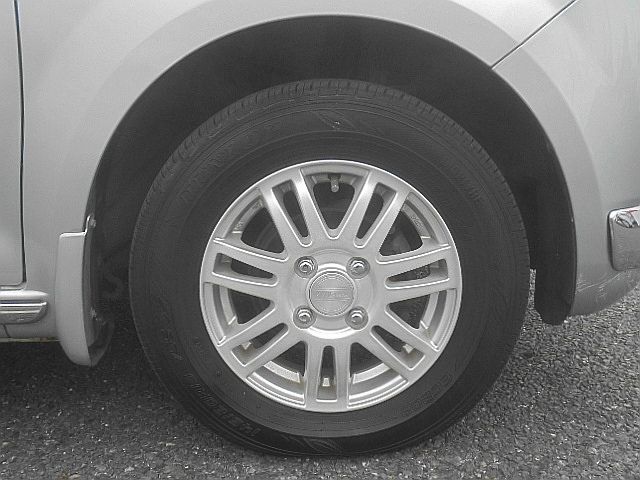 DAIHATSU MIRA GINO 2005