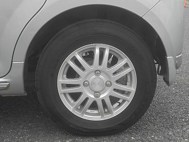 DAIHATSU MIRA GINO 2005