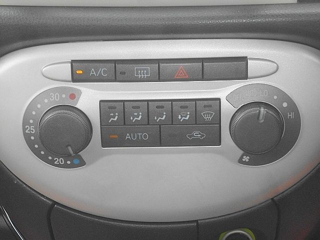 DAIHATSU MIRA GINO 2005