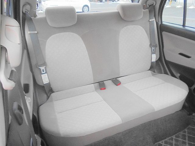 DAIHATSU MIRA GINO 2005