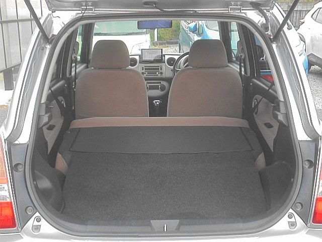 DAIHATSU MIRA GINO 2005