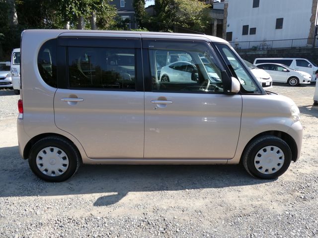 DAIHATSU TANTO 2009