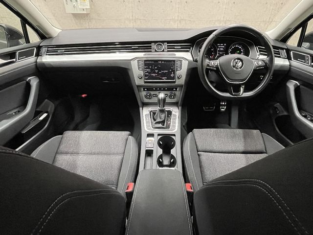 VOLKSWAGEN VOLKSWAGEN PASSAT VARIANT 2015