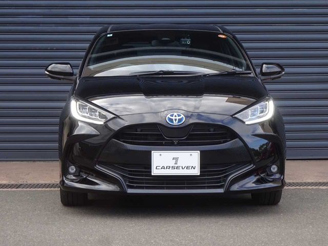 TOYOTA YARIS HYBRID 2020