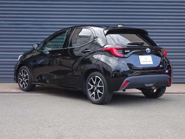 TOYOTA YARIS HYBRID 2020