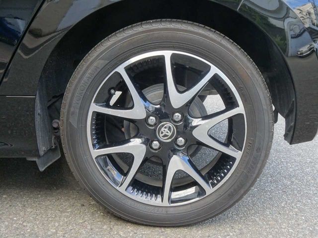 TOYOTA YARIS HYBRID 2020