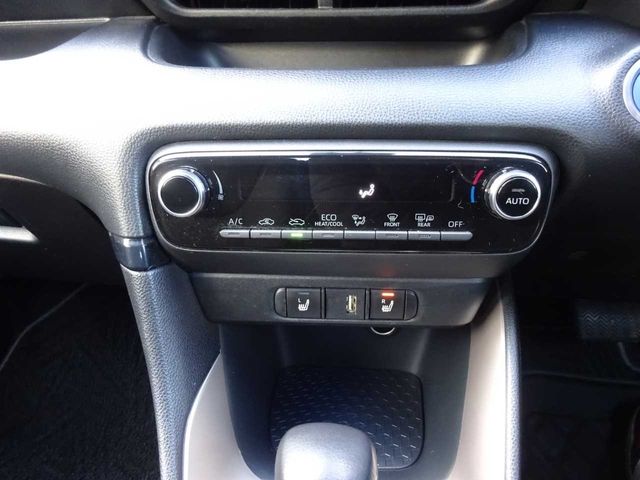 TOYOTA YARIS HYBRID 2020