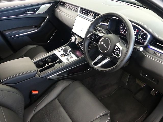 JAGUAR JAGUAR F-PACE 2024