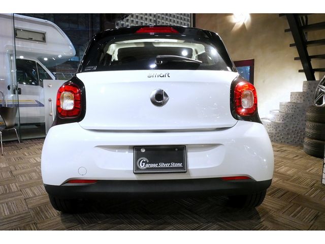 MCC SMART FORFOUR 2016