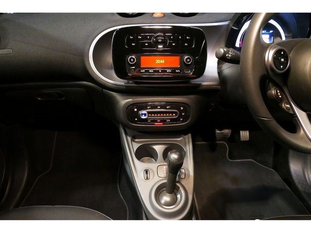 MCC SMART FORFOUR 2016