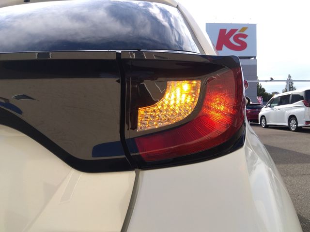 TOYOTA YARIS HYBRID 2021