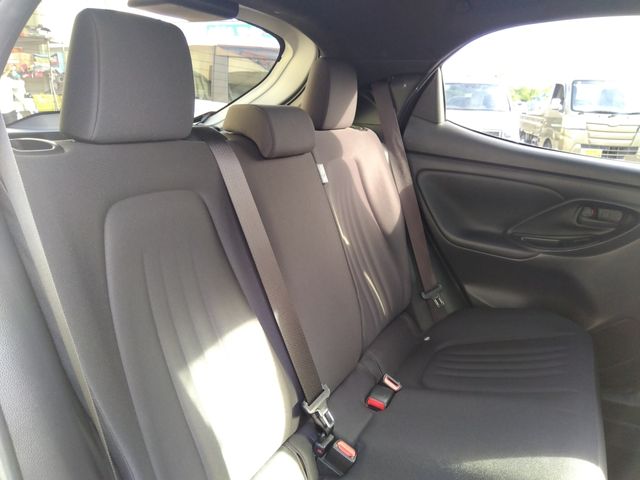 TOYOTA YARIS HYBRID 2021