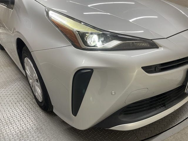 TOYOTA PRIUS 2021