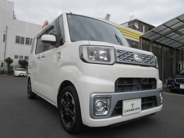 DAIHATSU WAKE 2014