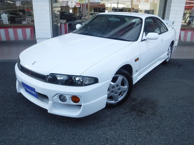 NISSAN SKYLINE 1996