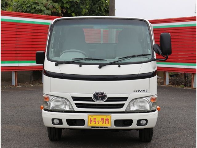 TOYOTA DYNA 2012