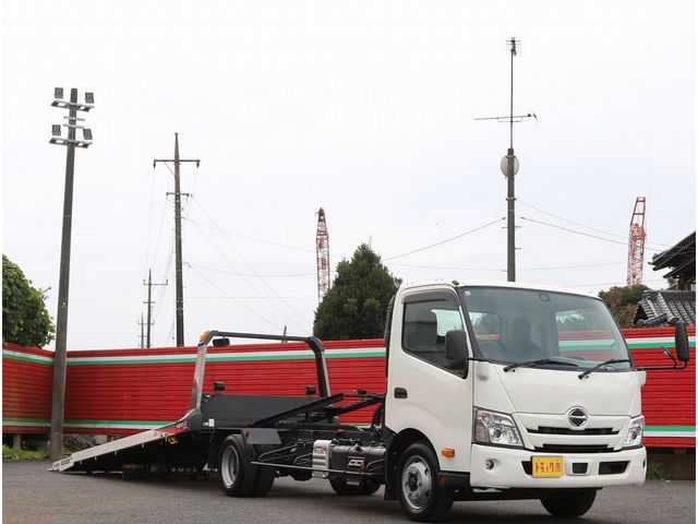 HINO DUTRO 2023