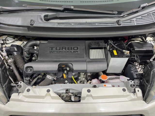 DAIHATSU MOVE CUSTOM 2018