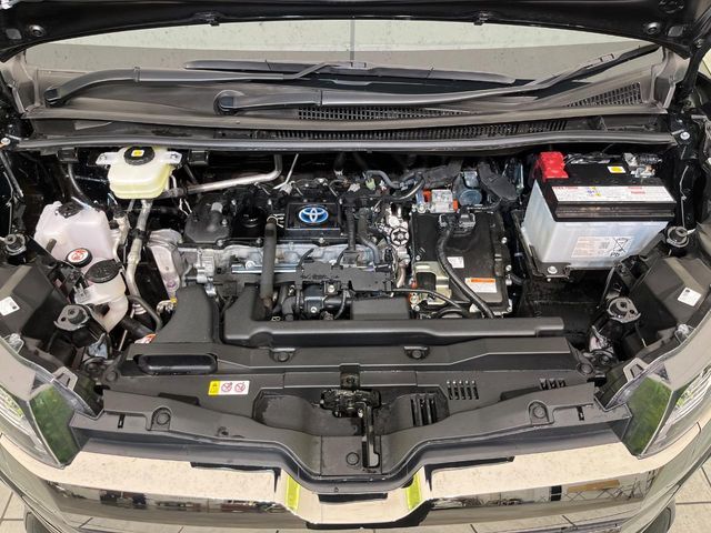 TOYOTA NOAH HYBRID 2025