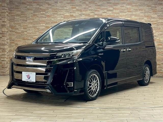 TOYOTA NOAH HYBRID 2019