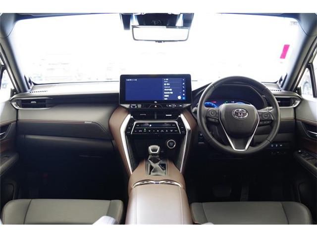 TOYOTA HARRIER 2WD 2024