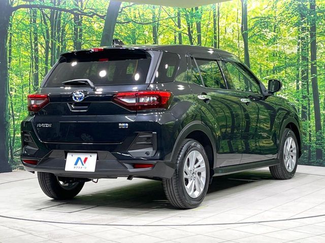 TOYOTA RAIZE HYBRID 2022