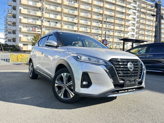 NISSAN KICKS 2020