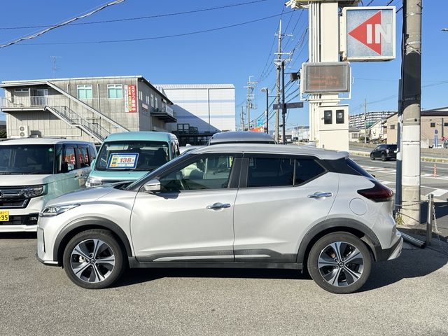 NISSAN KICKS 2020