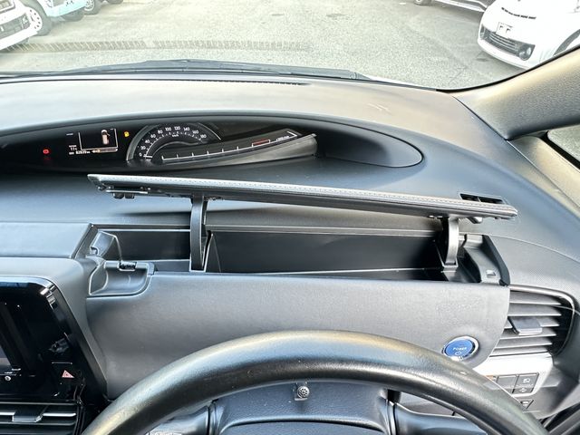 TOYOTA ESTIMA HYBRID 4WD 2017