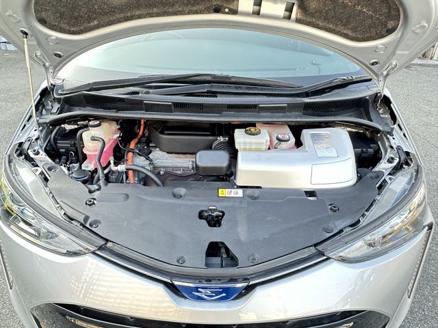 TOYOTA ESTIMA HYBRID 4WD 2017