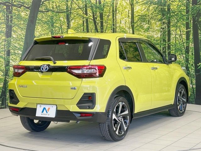 TOYOTA RAIZE HYBRID 2021