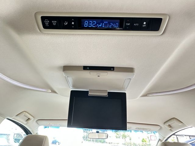 TOYOTA ALPHARD 4WD 2016