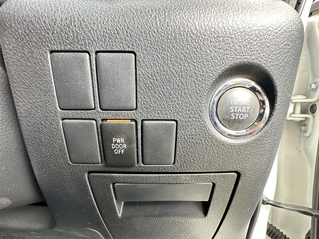 TOYOTA ALPHARD 4WD 2016