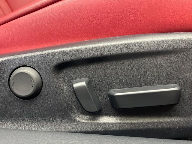 TOYOTA LEXUS IS300 2022