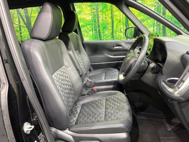 TOYOTA VOXY 4WD 2024