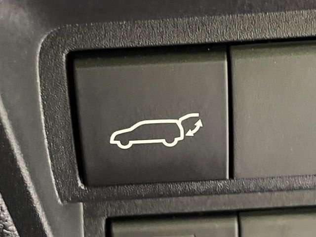 TOYOTA YARIS CROSS HYBRID 2023