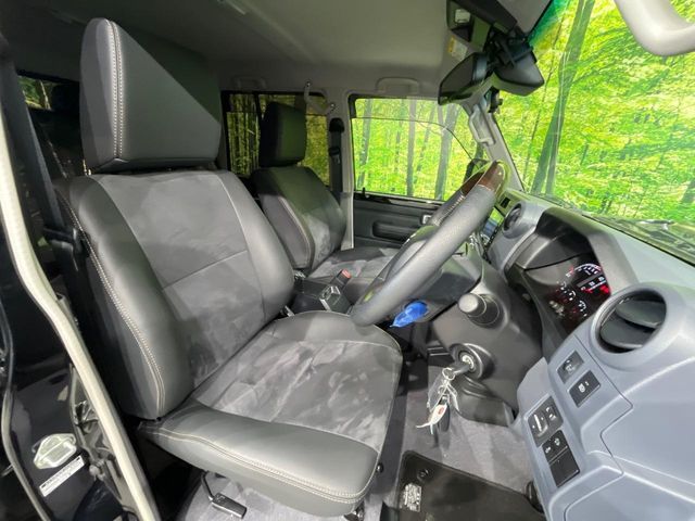 TOYOTA LANDCRUISER 70 2024