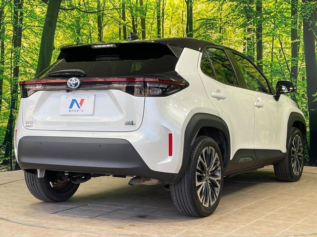 TOYOTA YARIS CROSS HYBRID 2023