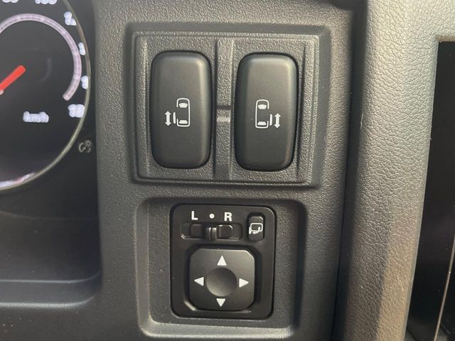 MITSUBISHI DELICA D:5 4WD 2016