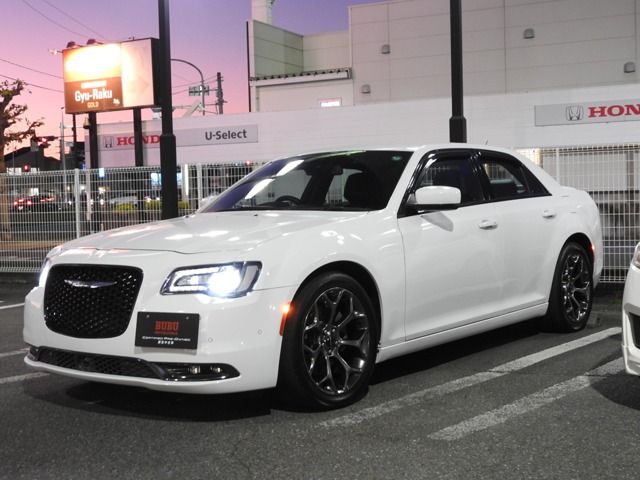 CHRYSLER CHRYSLER 300 2017