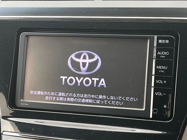 TOYOTA PRIUS Alpha 2015