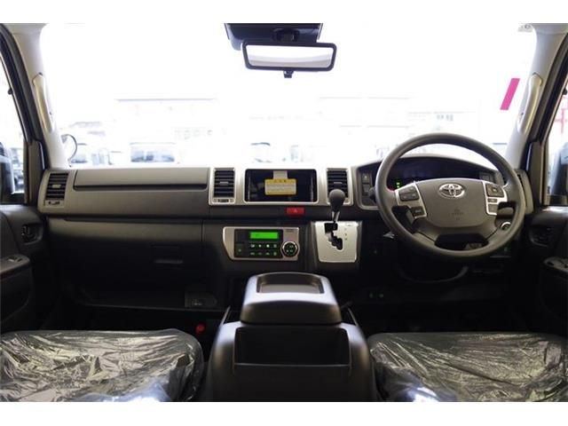 TOYOTA HIACE van 4WD 2025